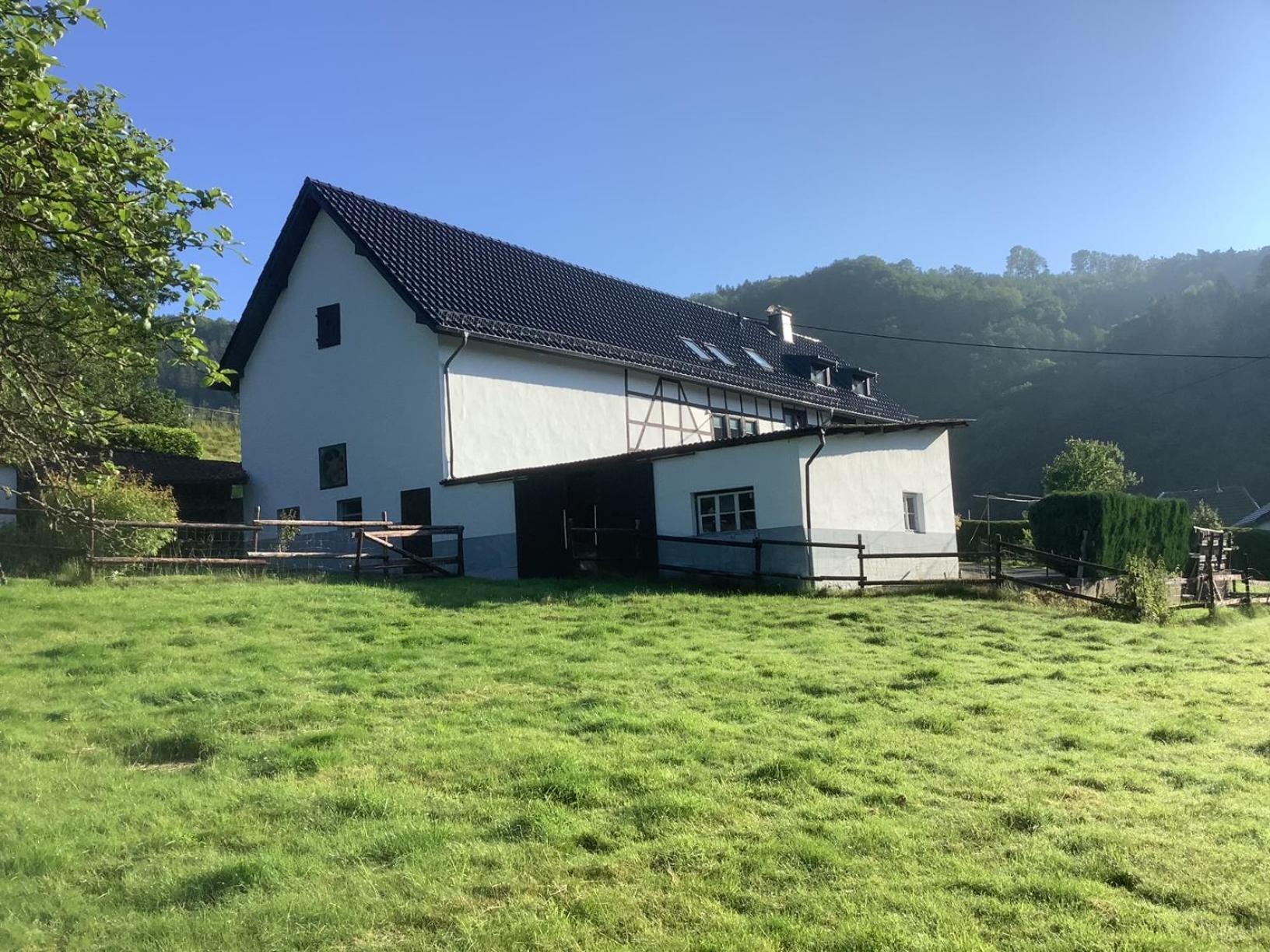 זימראת' Berg Blick Eifler Bauernhaus Modern Restauriert מראה חיצוני תמונה