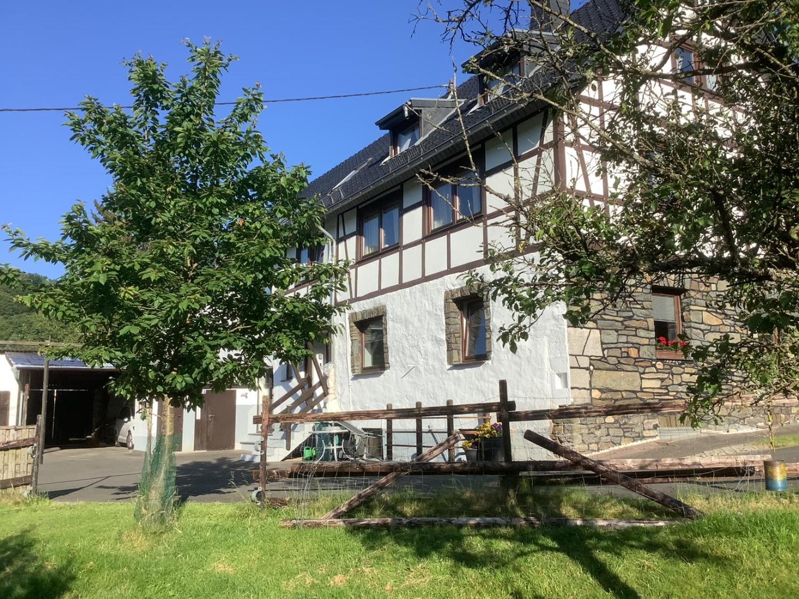 זימראת' Berg Blick Eifler Bauernhaus Modern Restauriert מראה חיצוני תמונה